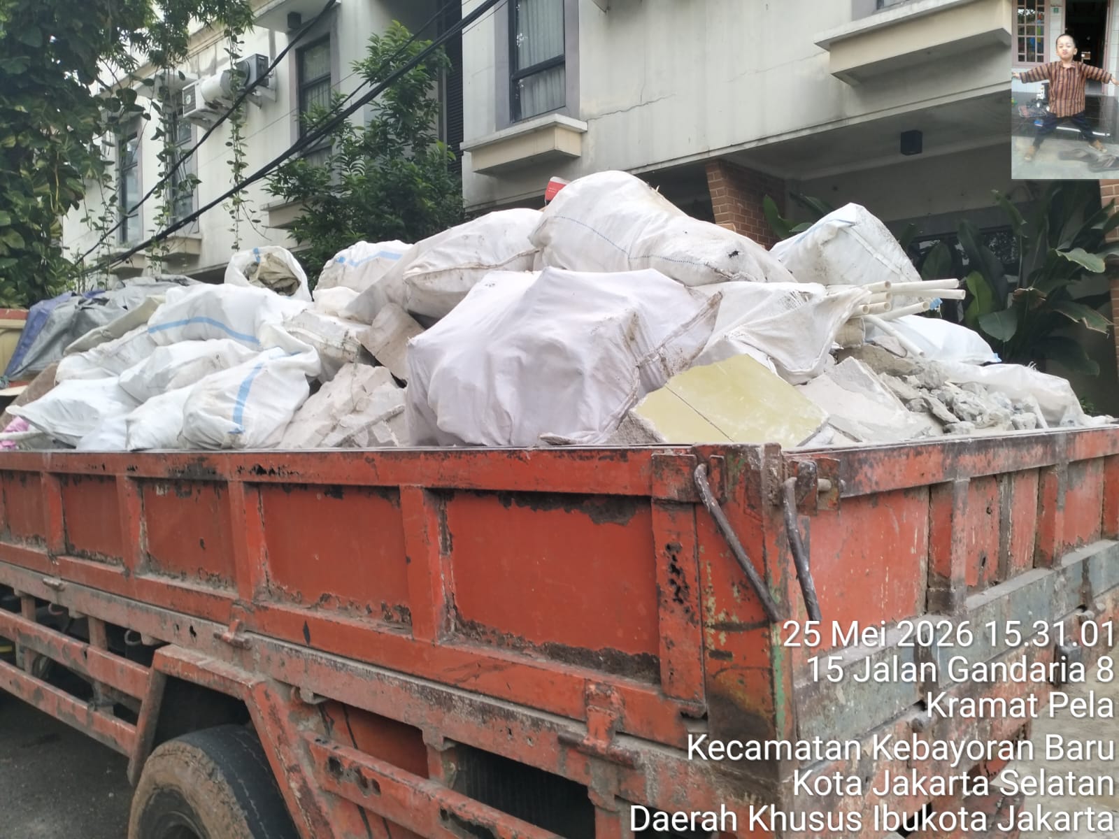 Jasa Pembuangan Puing Renovasi Gedung di Kebayoran Baru Jakarta Selatan